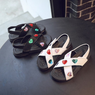 Модерни детски сандали с апликация в бял и черен цвят за момичета
