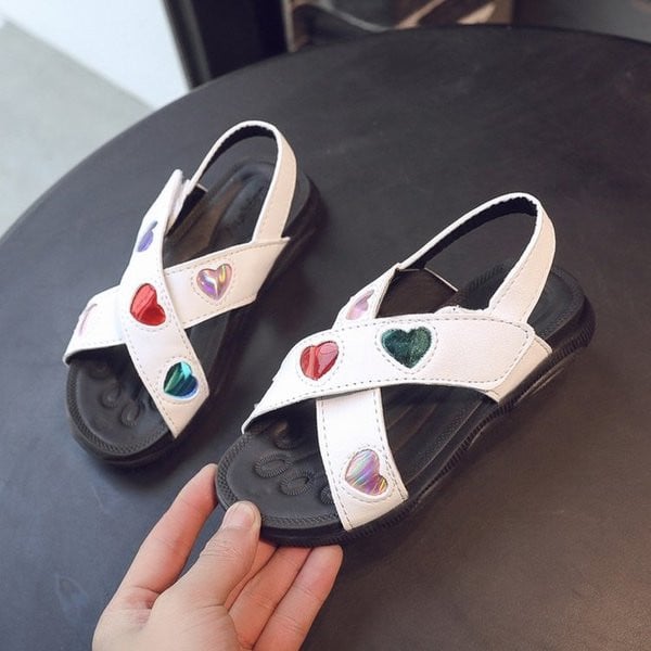 Modern, fehér és fekete rátéttel ellátott gyerekszandál lányoknak
