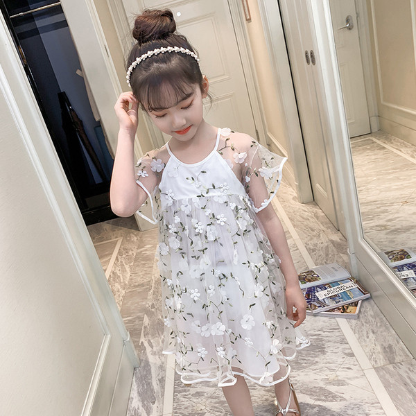 Rochie actuala pentru copii in alb cu broderie