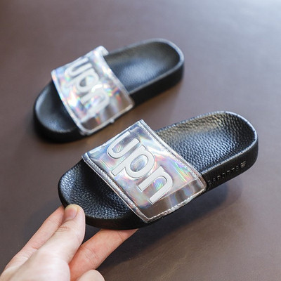 Modern, lapos talpú, három színű feliratos gyerekpapucs lányoknak