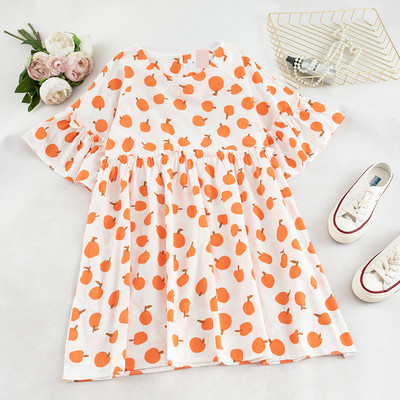 Σύγχρονο γυναικείο φόρεμα με φαρδιά μανίκια και πολύχρωμες εφαρμογές