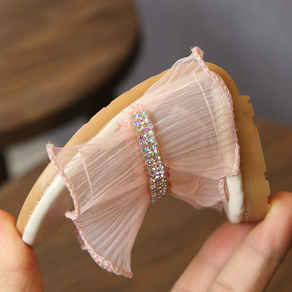 Papuci moderni pentru copii in trei culori cu pietre decorative