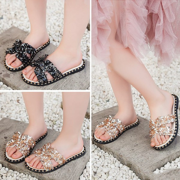 Papuci de copii actuali in trei culori cu pietre