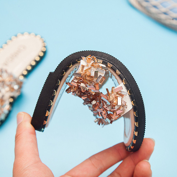 Papuci de copii actuali in trei culori cu pietre