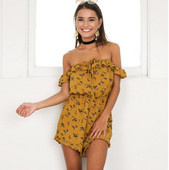 Καθημερινές φόρμες για γυναίκες με γυμνούς ώμους και φυτικά μοτίβα