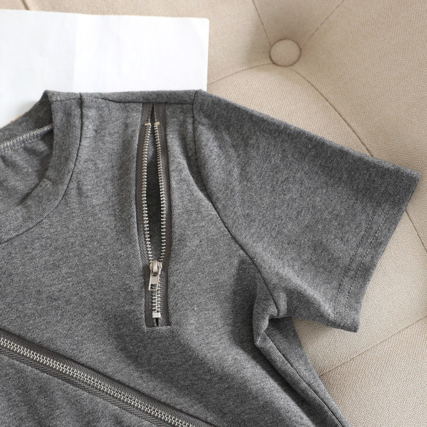 Μοντέρνα γυναικεία T-shirt με φερμουάρ σε λευκό, μαύρο και γκρι χρώμα