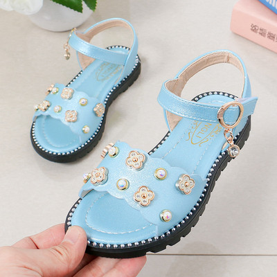 Modern gyerekszandál három színben gyöngyökkel és kövekkel