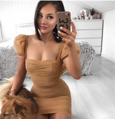 Stílusos női ruha Vékony modell rövid ujjú barna színben