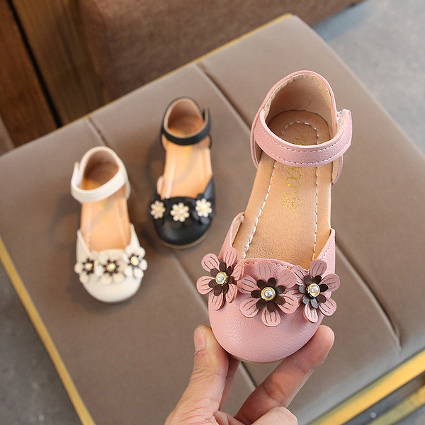 Pantofi moderni pentru copii in trei culori cu elemente 3D