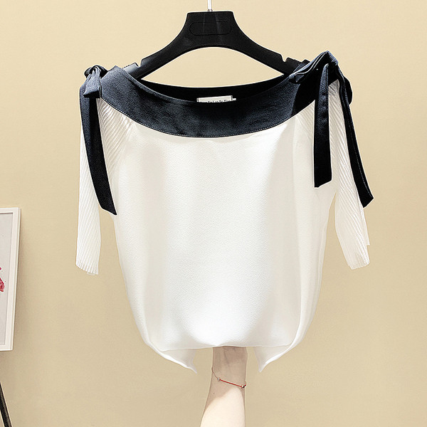 Γυναικεία μπλούζα με λαιμόκοψη και  κορδόνια σε δύο χρώματα