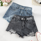 Pantaloni scurți de damă din denim în două culori