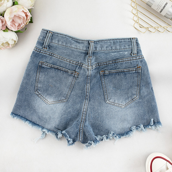 Pantaloni scurți de damă din denim în două culori