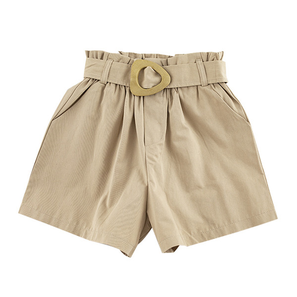 Дамски къси панталони с колан в черен,бял и бежов цвят 