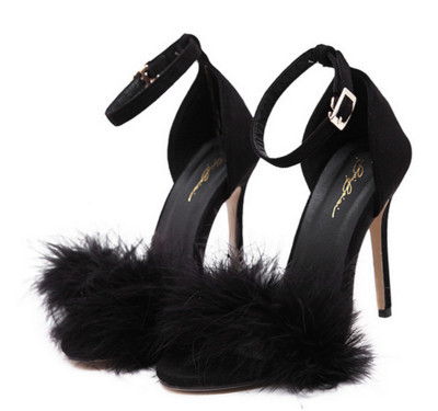 Modern női magassarkú szandál több színben