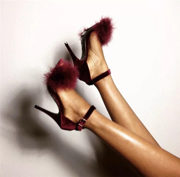 Modern női magassarkú szandál több színben