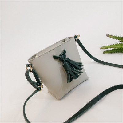 Új modell női válltáska több színben