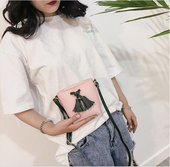 Új modell női válltáska több színben