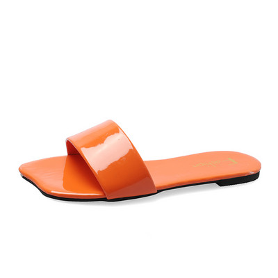 Papuci de damă în mai multe culori diferite