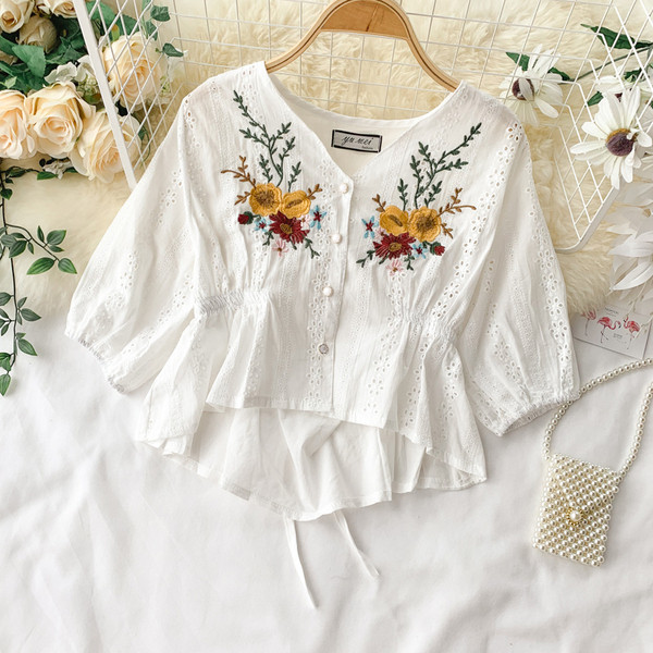 Camasa scurta de dama eleganta cu broderie in mai multe culori