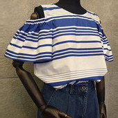 Γυναικεία ριγέ μπλούζα σε λευκό και μπλε χρώμα