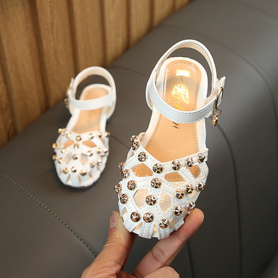 Sandale pentru copii alb și roz cu elemente metalice-pentru fete