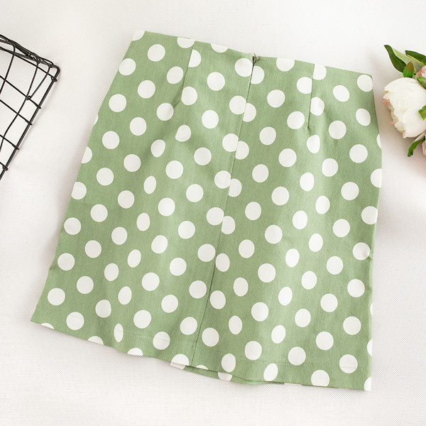 Дамска стилна пола-панталон на точки с висока талия в няколко цвята 