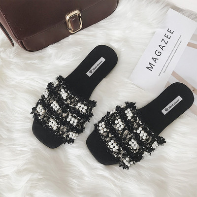 Κομψές γυναικείες παντόφλες με μαργαριτάρια σε τρία χρώματα