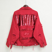 Модерно дамско дънково яке с пайети и разкъсани мотиви в черен и червен цвят 