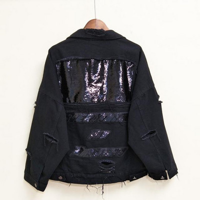 Модерно дамско дънково яке с пайети и разкъсани мотиви в черен и червен цвят 