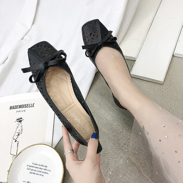 Eko bőrből készült alkalmi női cipő három színben szalaggal