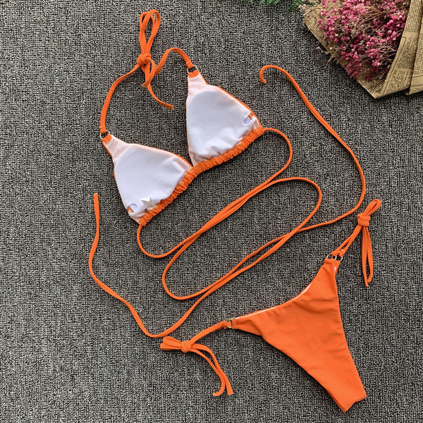 Costum de baie dama cu top triunghiular de culoare portocalie