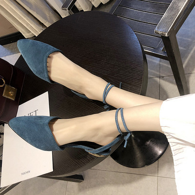 Стилни дамски обувки заострен модел с връзки в черен и син цвят