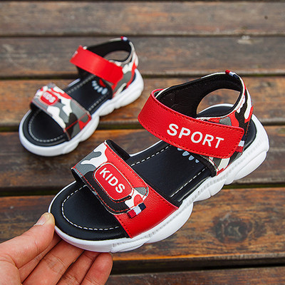 Modern gyerekszandál négy színben - fiúknak