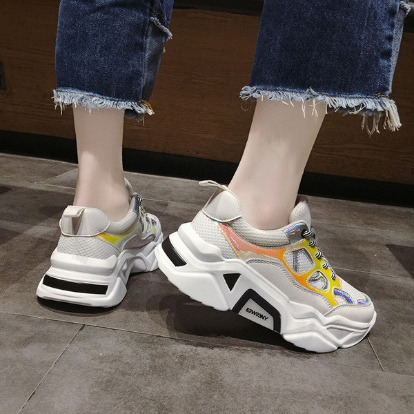 Χρωματιστά  πάνινα γυναικεία αθλητικά παπούτσια  σε δύο χρώματα