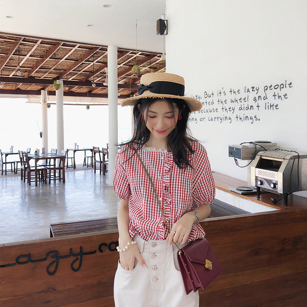 Cămașă de damă în carouri cu guler din dantelă cu mâneci scurte