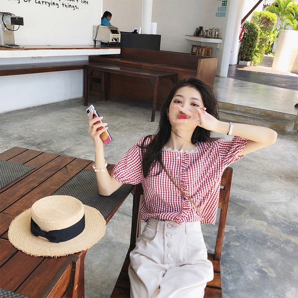 Cămașă de damă în carouri cu guler din dantelă cu mâneci scurte