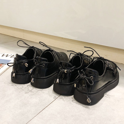 Дамски ежедневни обувки с връзки в черен цвят - два модела