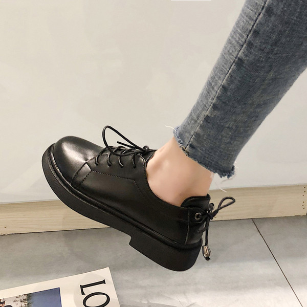 Pantofi casual dama cu sireturi in negru - doua modele