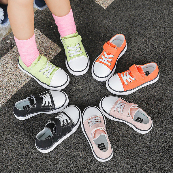 Gyermek tornacipő négy színben - lányoknak és fiúknak