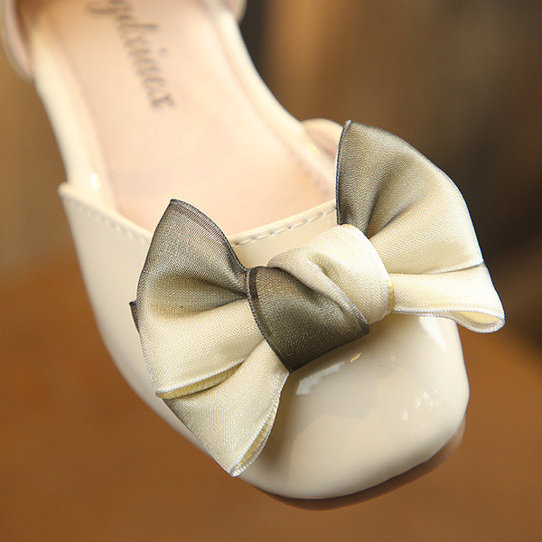 Modern gyerekcipő három színben szalaggal - lányoknak