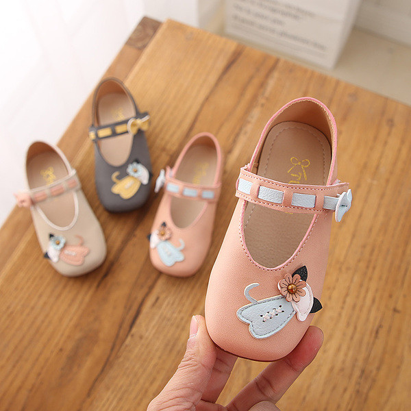 Új modell gyerekcipő három színben - lányoknak