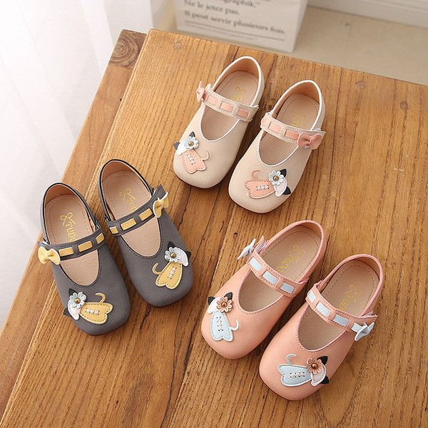 Új modell gyerekcipő három színben - lányoknak