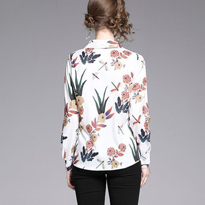 Elegáns női ing, hosszú ujjal és virágmintával