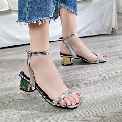 Sandale de dama moderne cu toc gros si pietre in trei culori