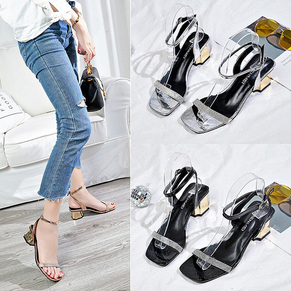 Modern női szandál vastag sarokkal és kövekkel, három színben