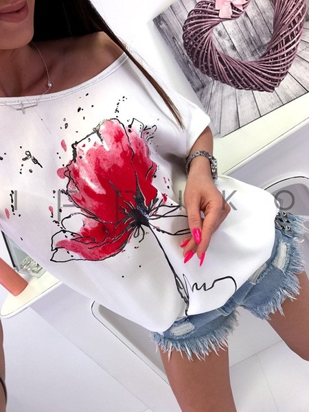 Κομψή γυναικεία μπλούζα σε λευκό με floral μοτίβα