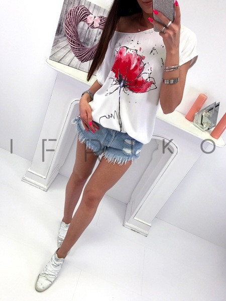 Κομψή γυναικεία μπλούζα σε λευκό με floral μοτίβα