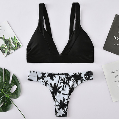 Μοντέρνο μαγιό με τριγωνικό επάνω μέρος