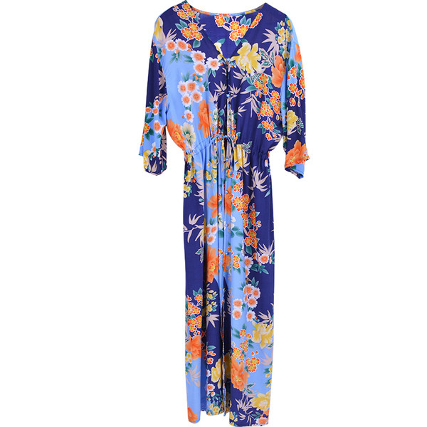 Aktuális női pareo, kék virágos motívumokkal