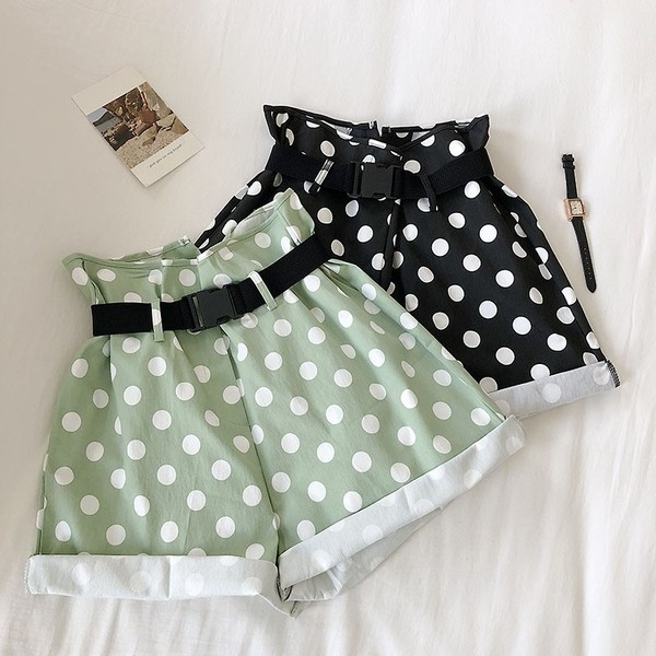 НОВО Модерни дамски къси панталони с висока талия в три цвята 